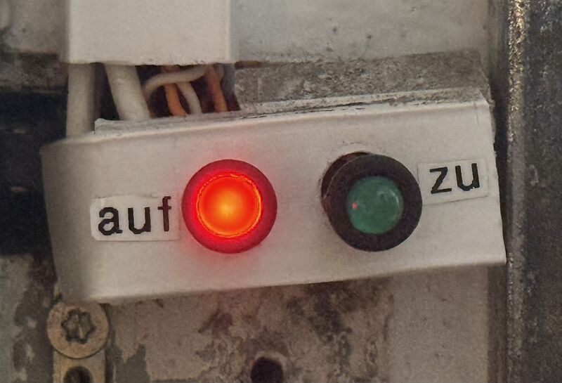 File:Türlich-anzeige-auf.jpeg